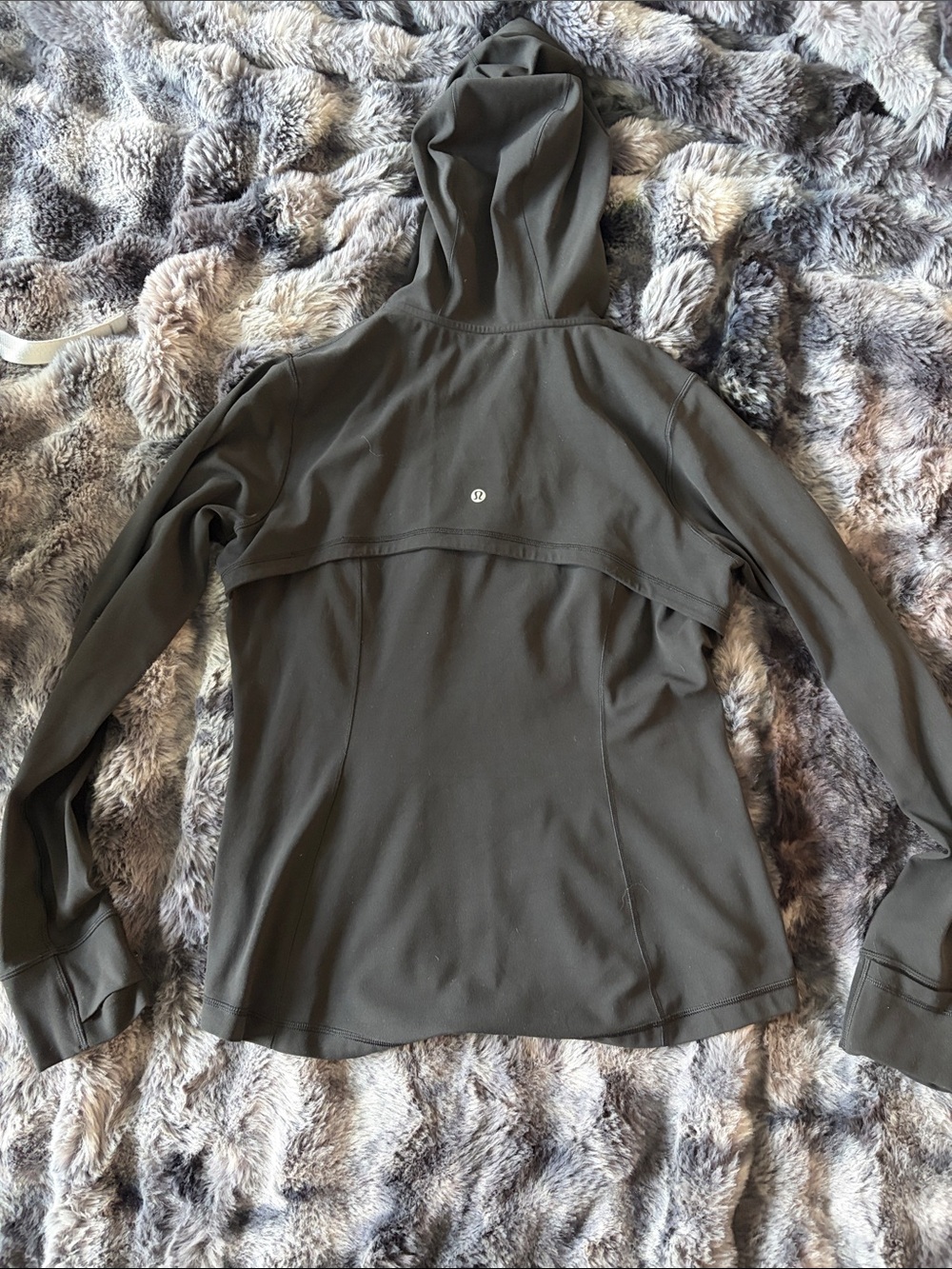 lululemon Women's Define Hooded Active Jacket in black size 14
